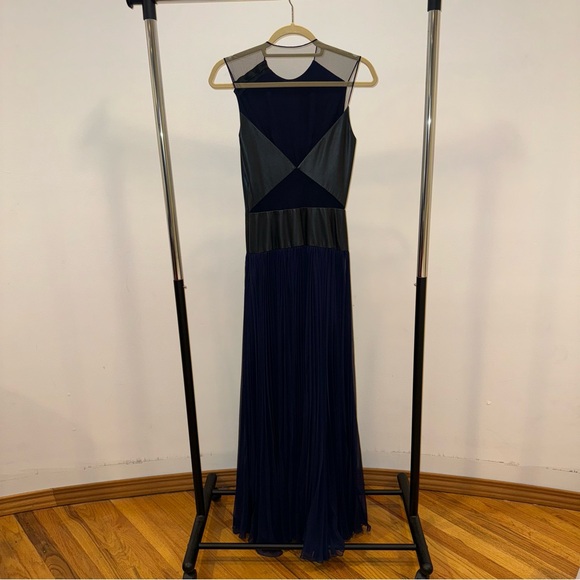 ADEAM NAVY GOWN. NEW. NO SIZE OR SALES TAG - Picture 8 of 15